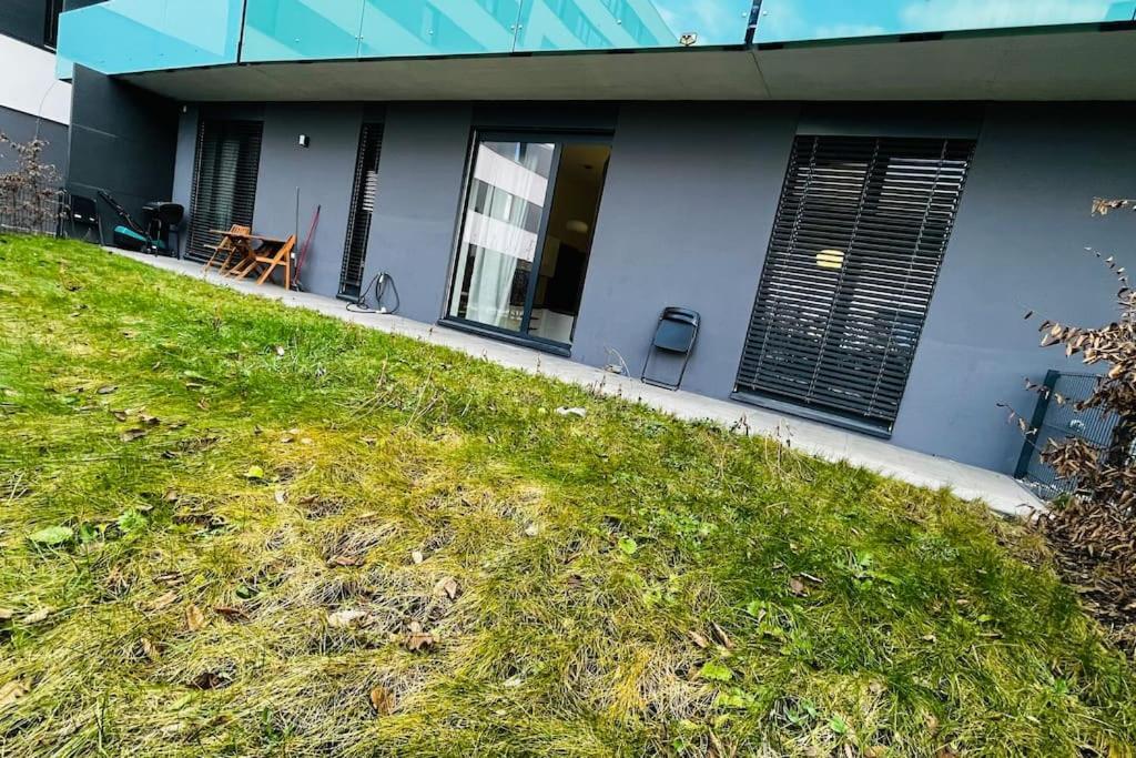 Apartment Holesovice, Garden, Garage Prague Exterior photo